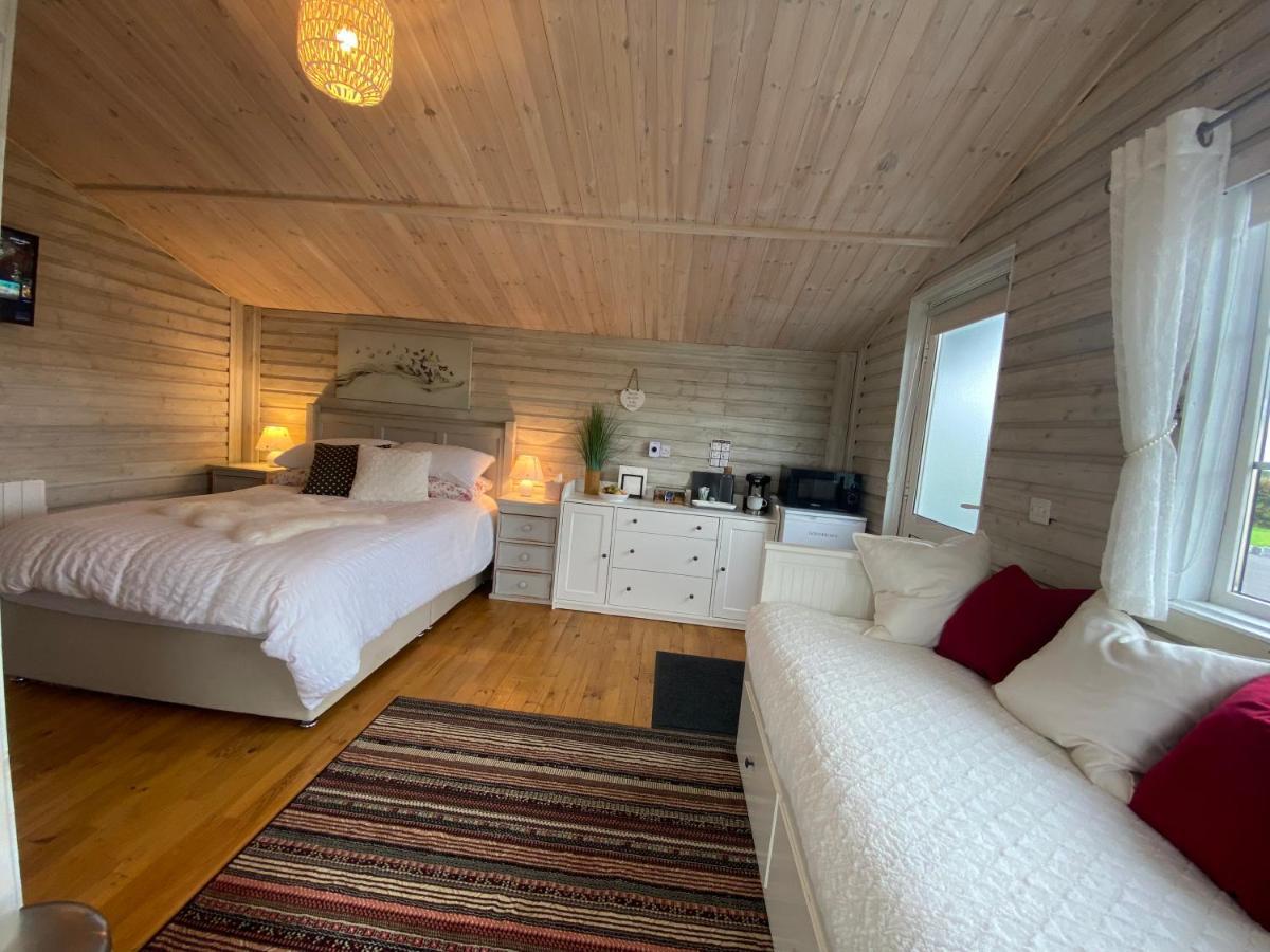 Adorable Cabin In The Countryside Порт-Лиише Экстерьер фото