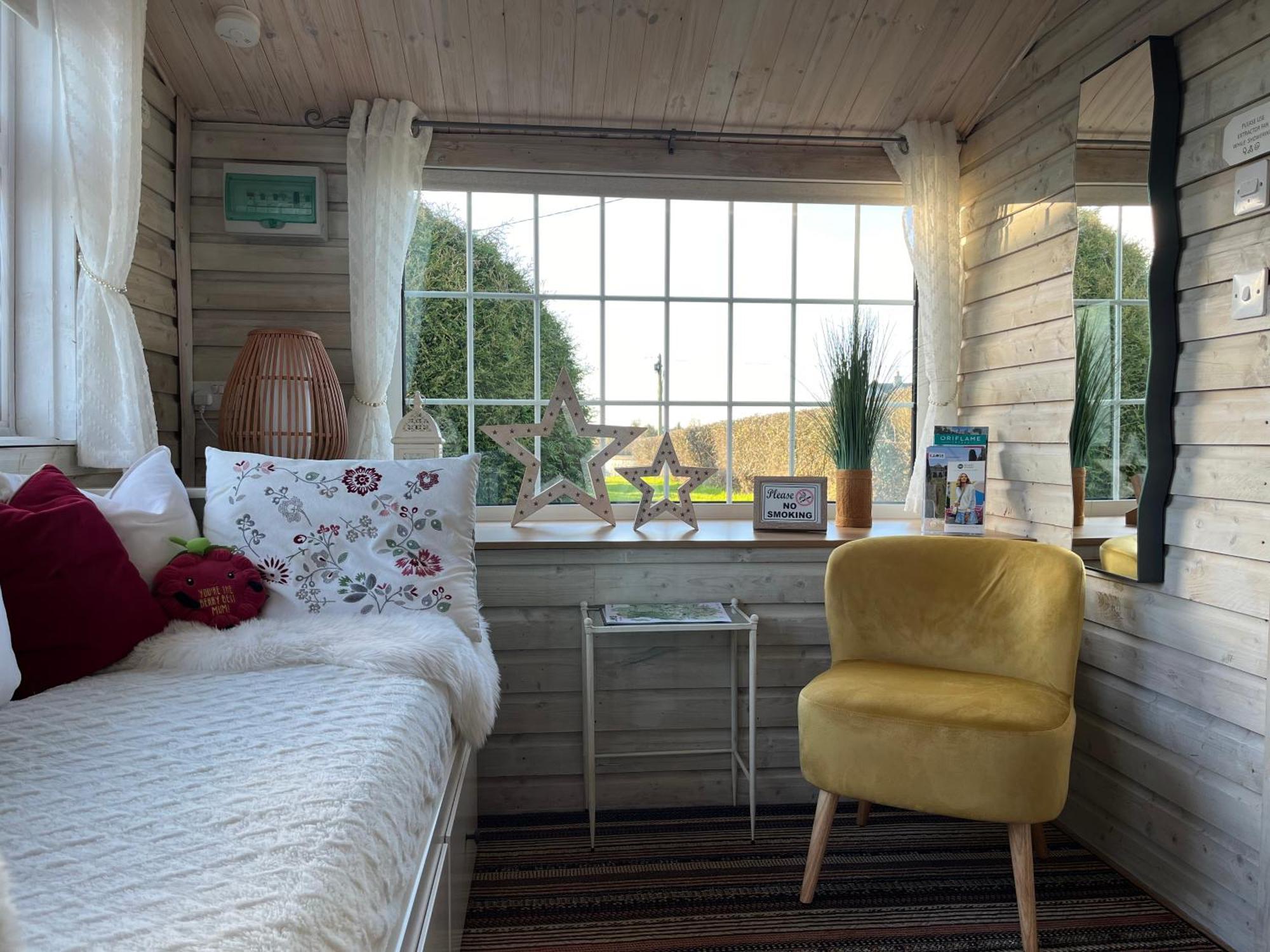 Adorable Cabin In The Countryside Порт-Лиише Экстерьер фото